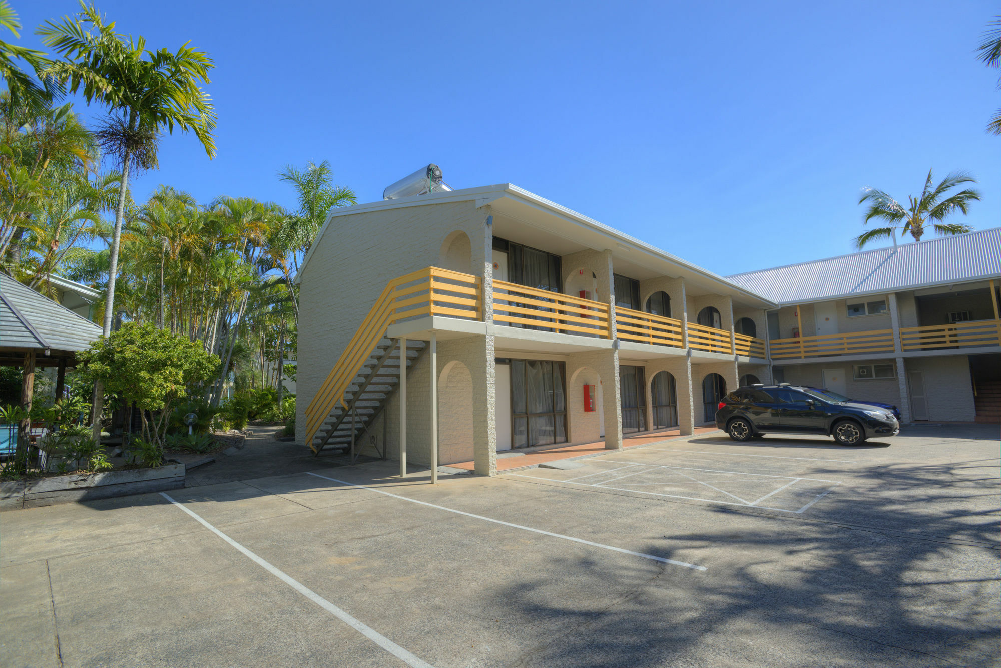 The Beach Motel Hervey Bay Buitenkant foto