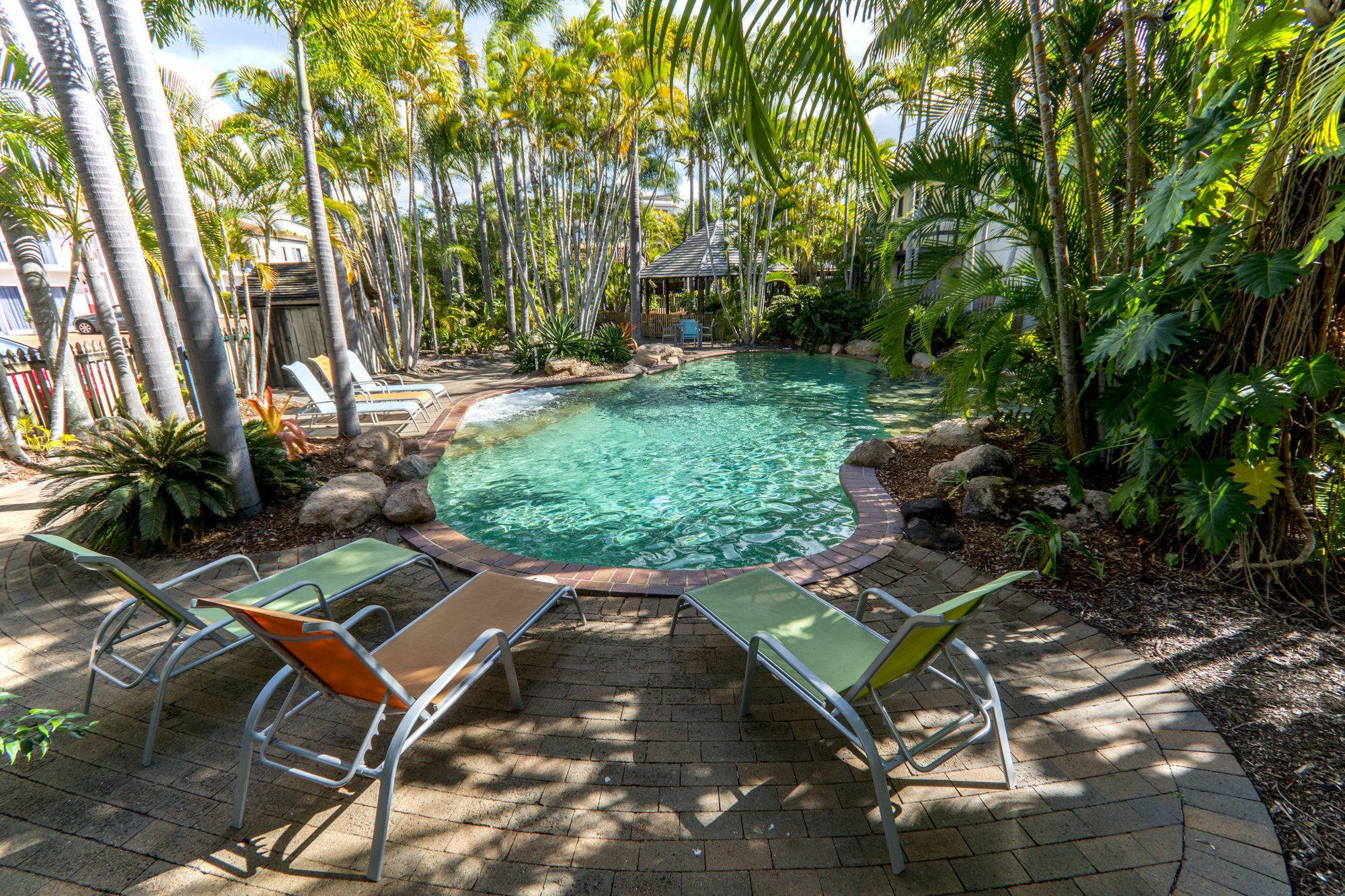 The Beach Motel Hervey Bay Buitenkant foto